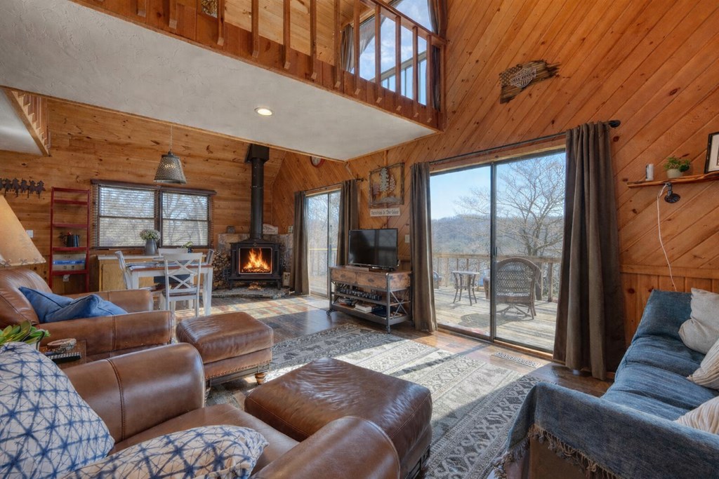 424836 Hayesville Residential