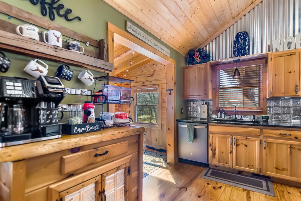 424837 Blue Ridge Residential