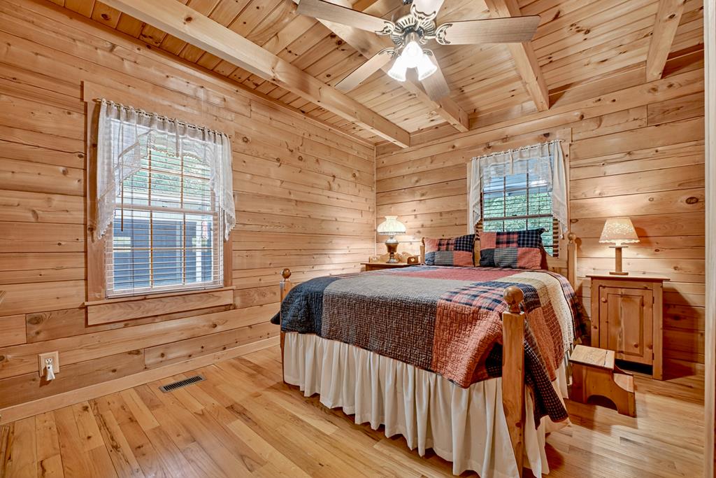 424842 Ellijay Residential