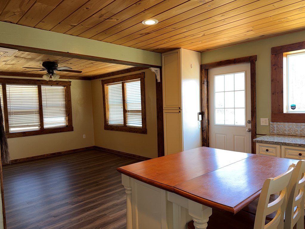 424846 Hayesville Residential