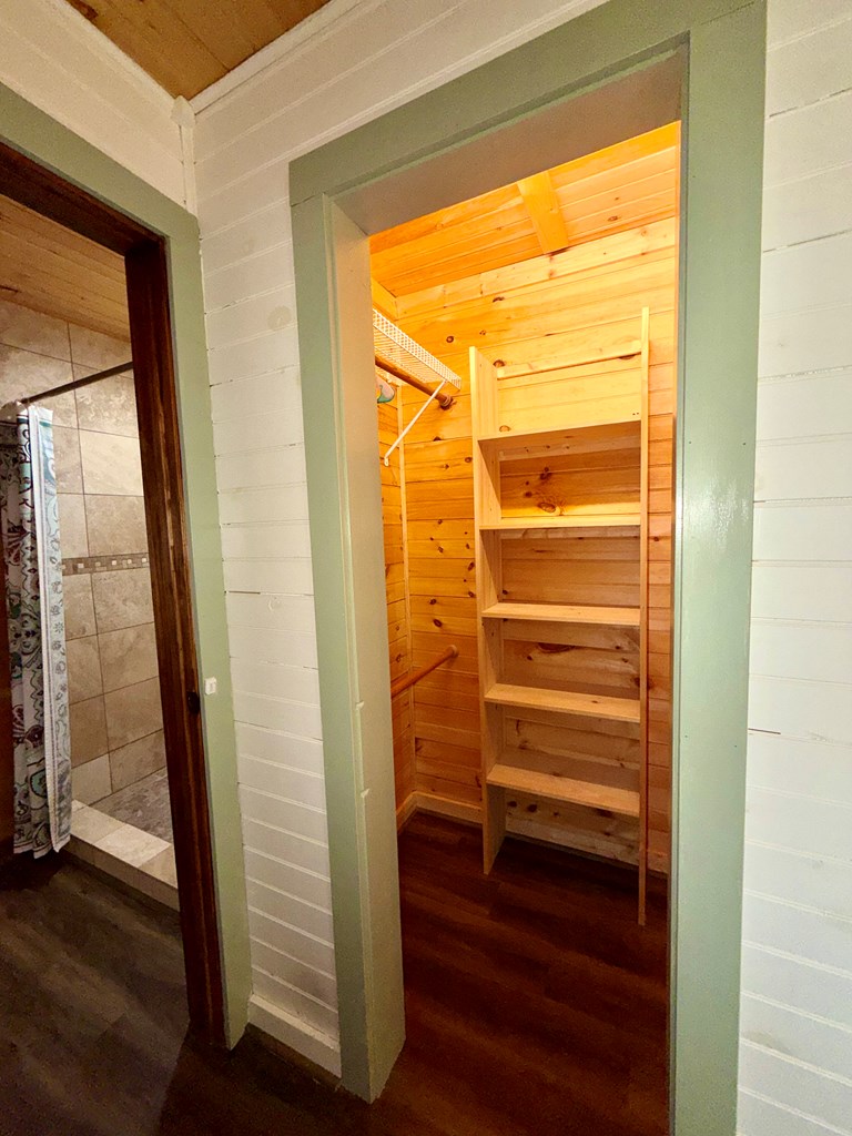 424846 Hayesville Residential