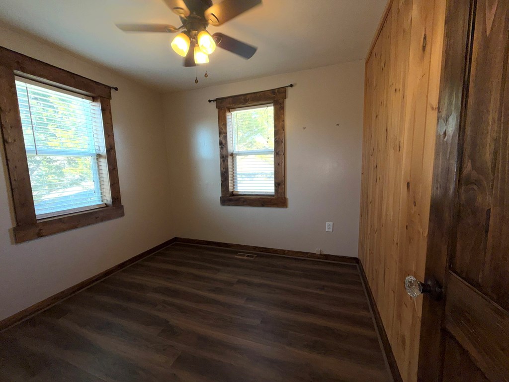 424846 Hayesville Residential