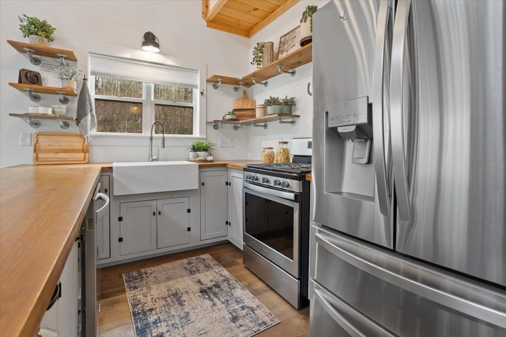 424847 Ellijay Residential