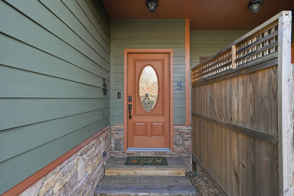 424850 Blairsville Townhouse