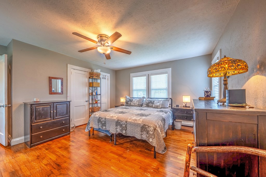 424856 Morganton Residential