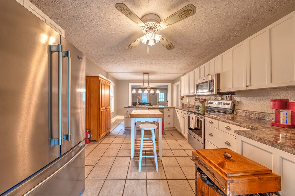 424856 Morganton Residential