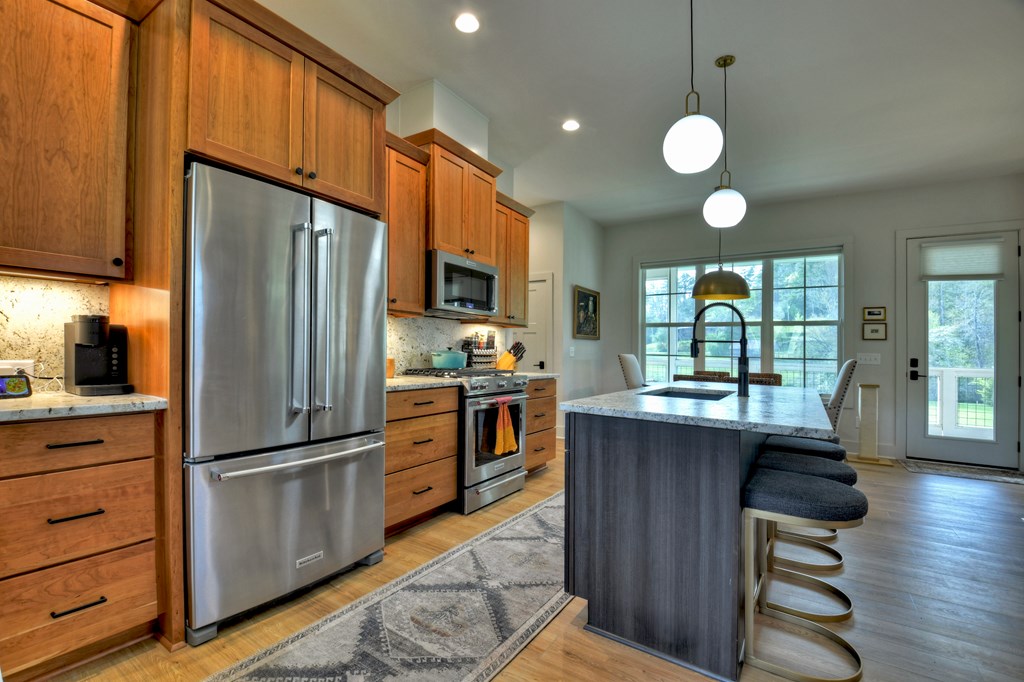 424861 Blue Ridge Residential