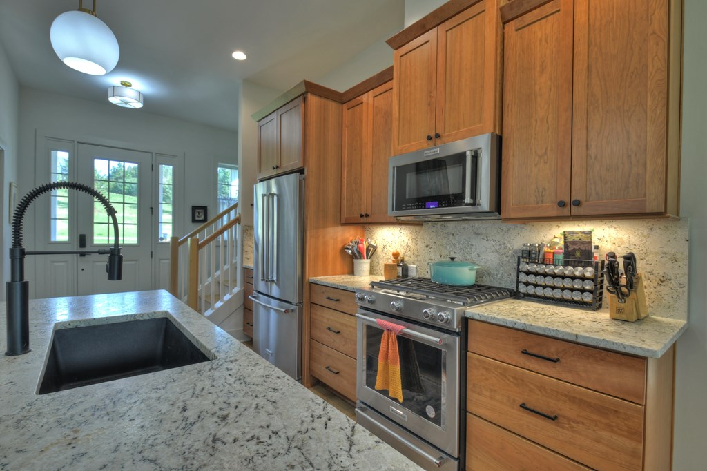 424861 Blue Ridge Residential