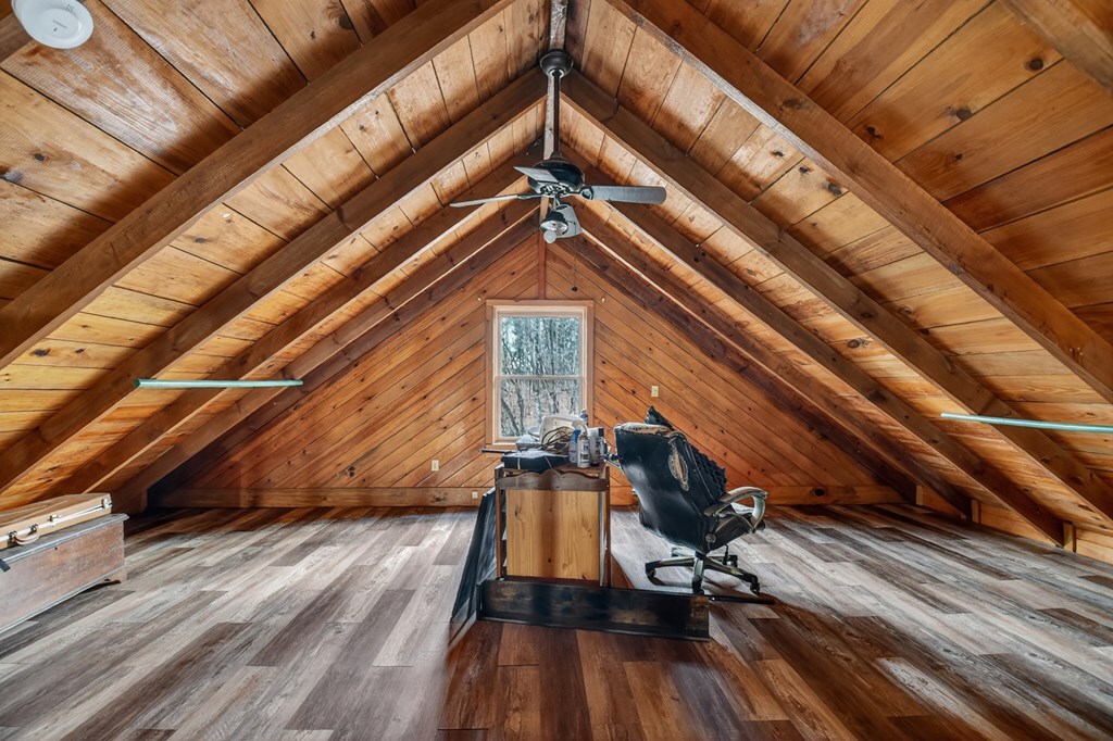 424864 Mineral Bluff Residential