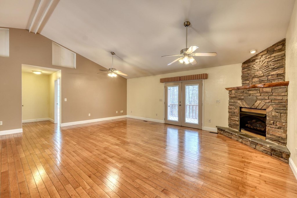 424866 Blairsville Residential