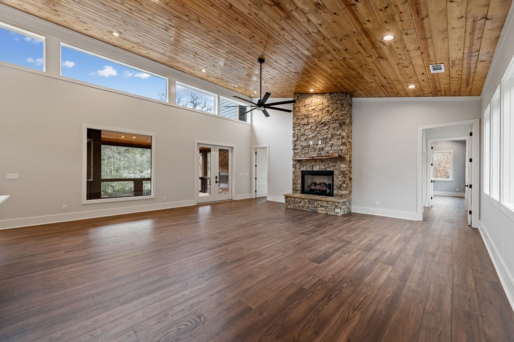 424867 Blue Ridge Residential