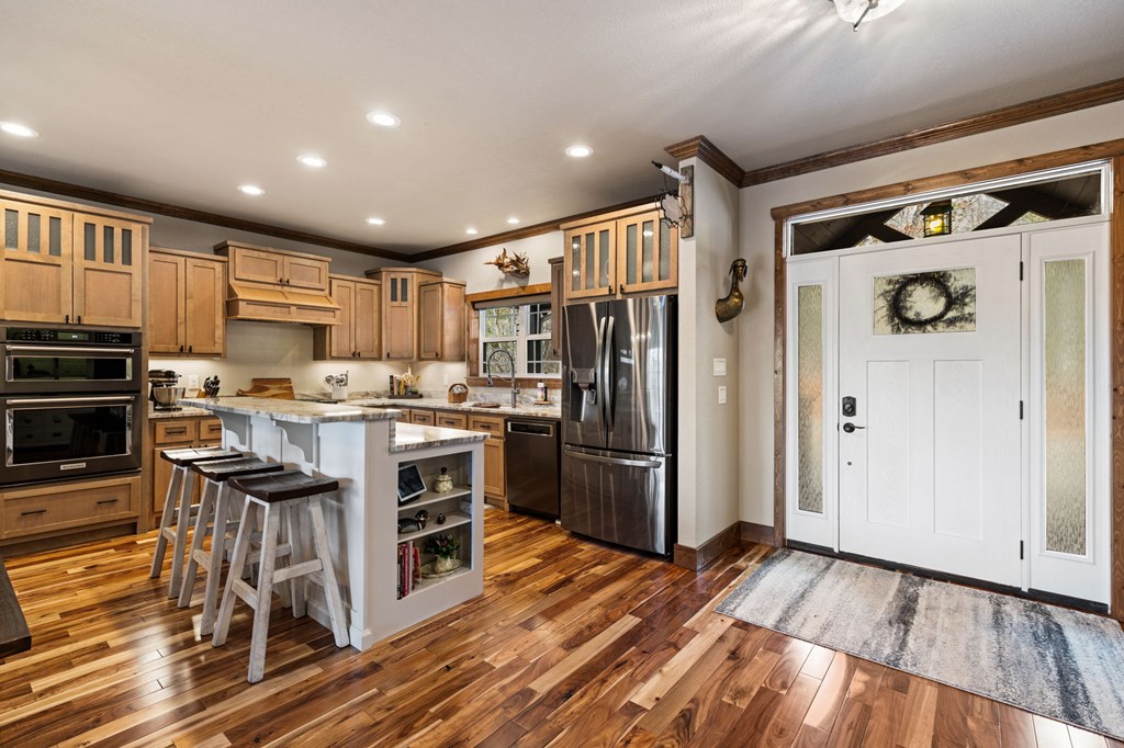 424870 Mineral Bluff Residential