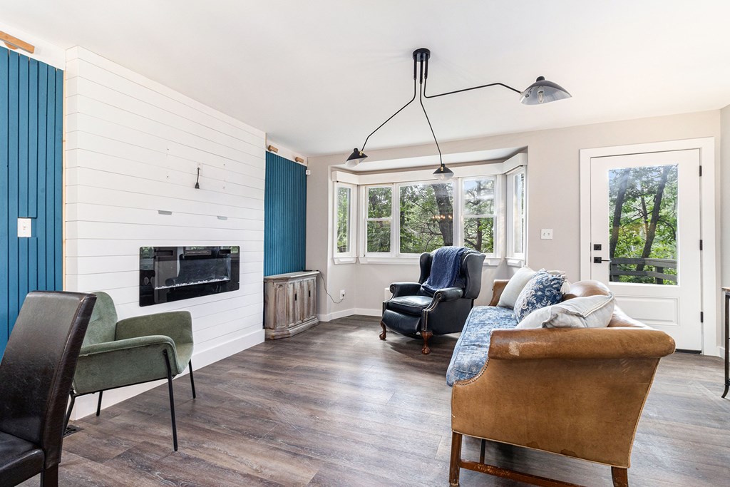 424871 Jasper Residential