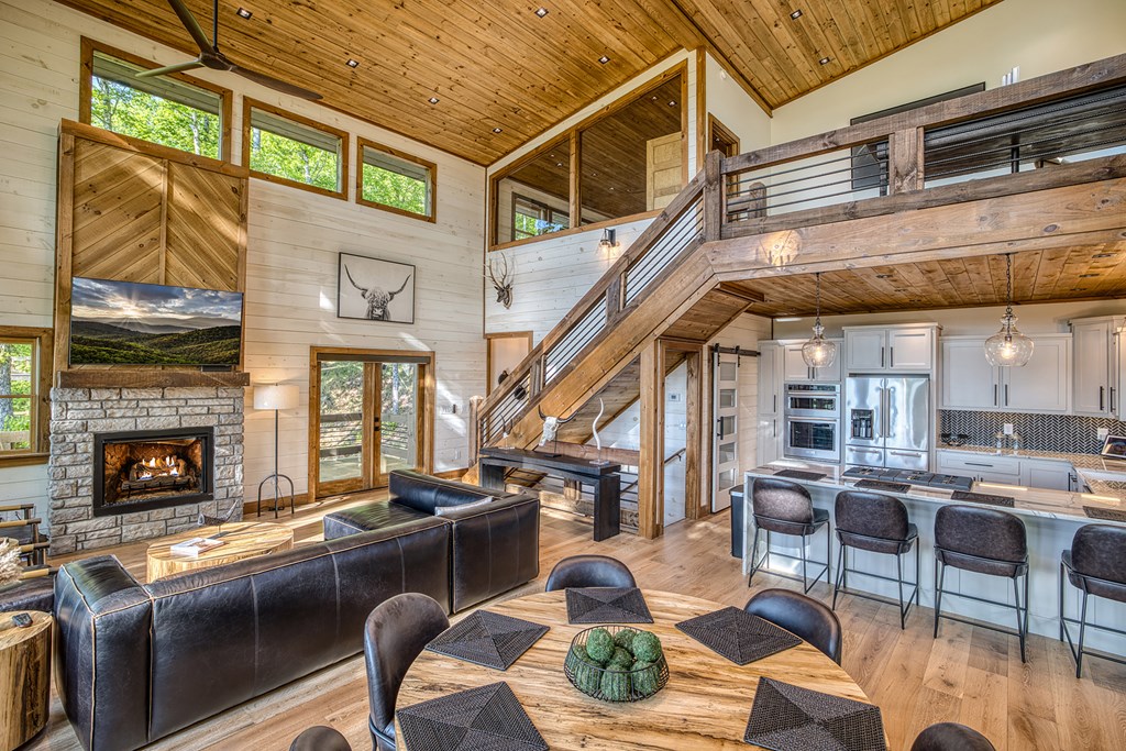 424872 Morganton Residential