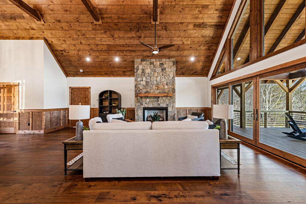 424873 Blue Ridge Residential