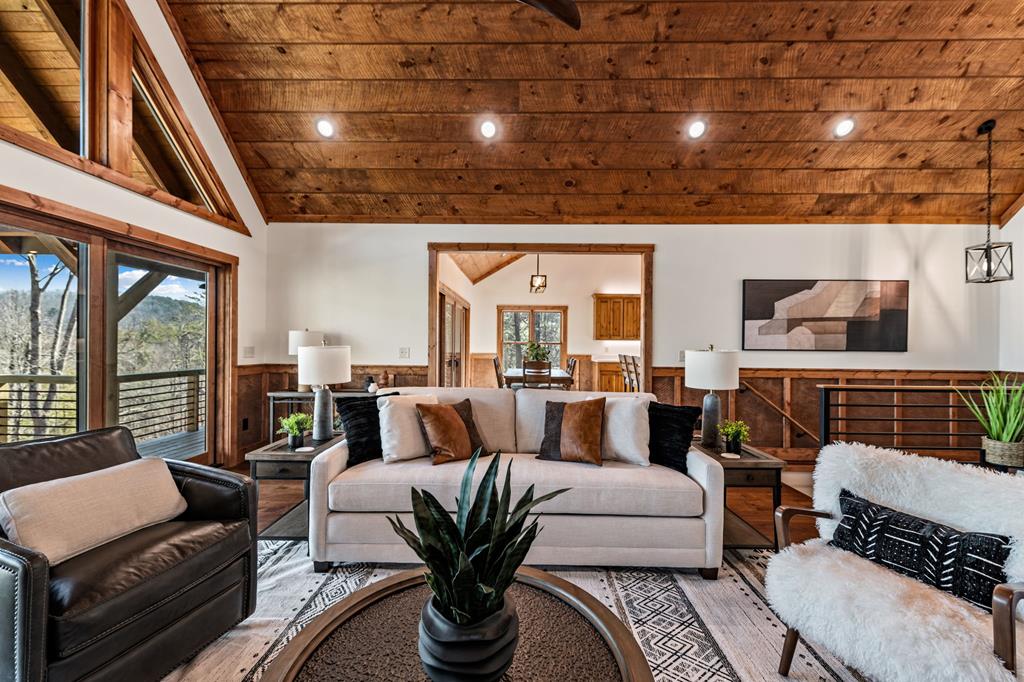 424873 Blue Ridge Residential