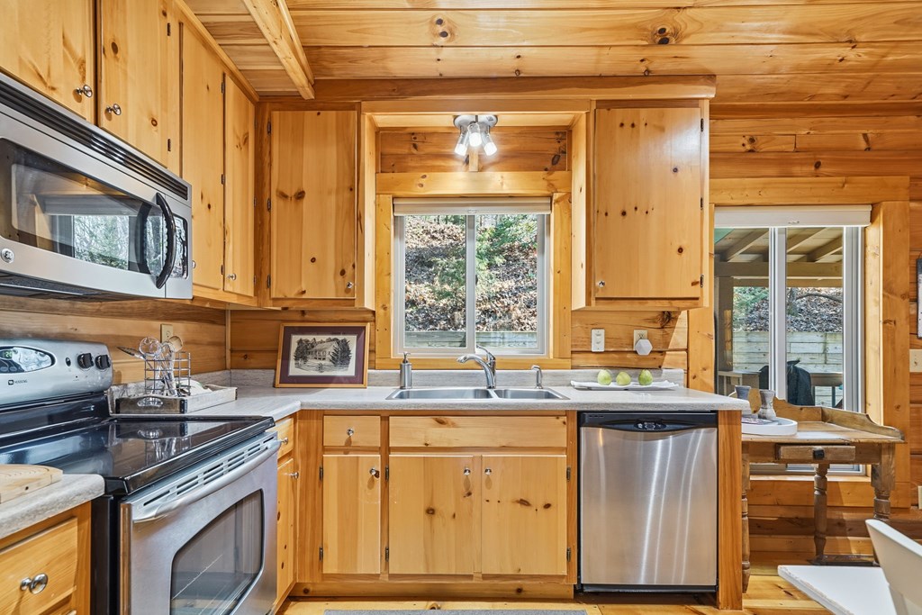 424875 Cherry Log Residential