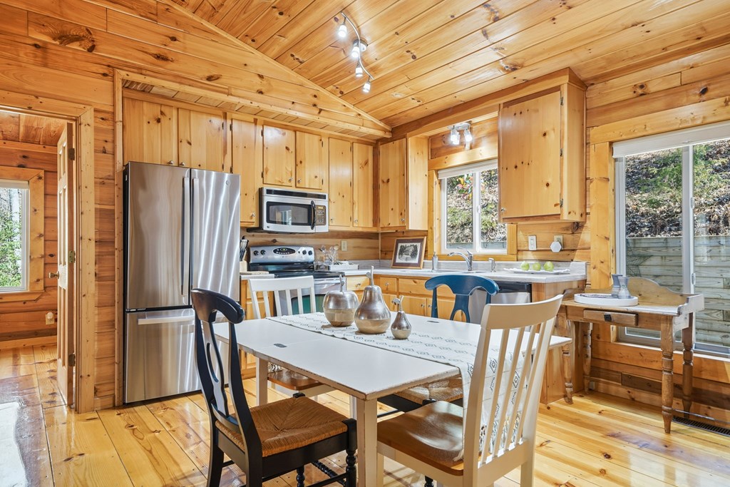 424875 Cherry Log Residential