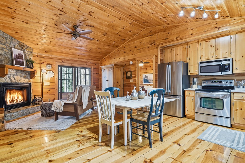 424875 Cherry Log Residential