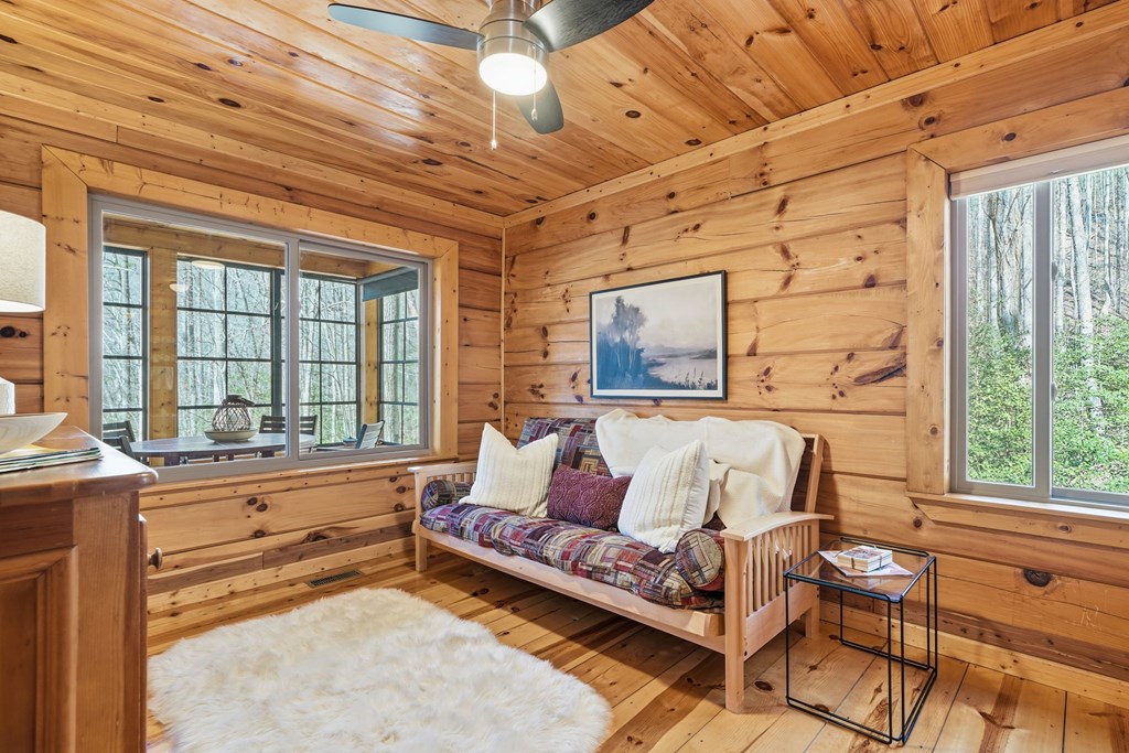 424875 Cherry Log Residential