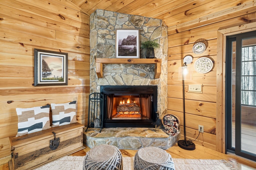 424875 Cherry Log Residential