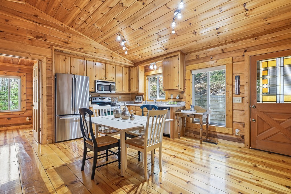 424875 Cherry Log Residential