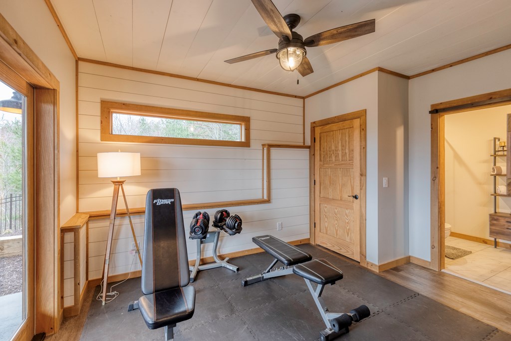 424876 Mineral Bluff Residential