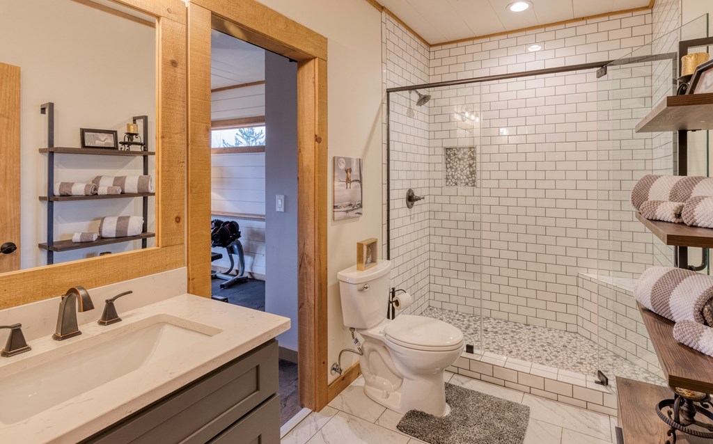 424876 Mineral Bluff Residential