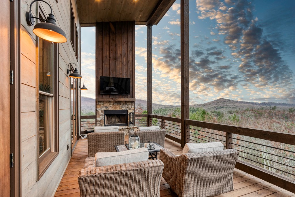 424876 Mineral Bluff Residential