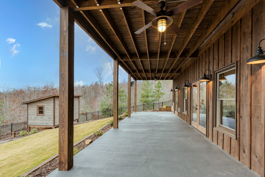 424876 Mineral Bluff Residential