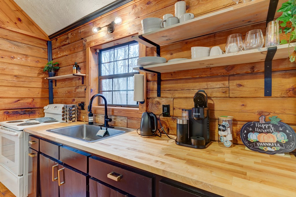 424878 Blairsville Residential