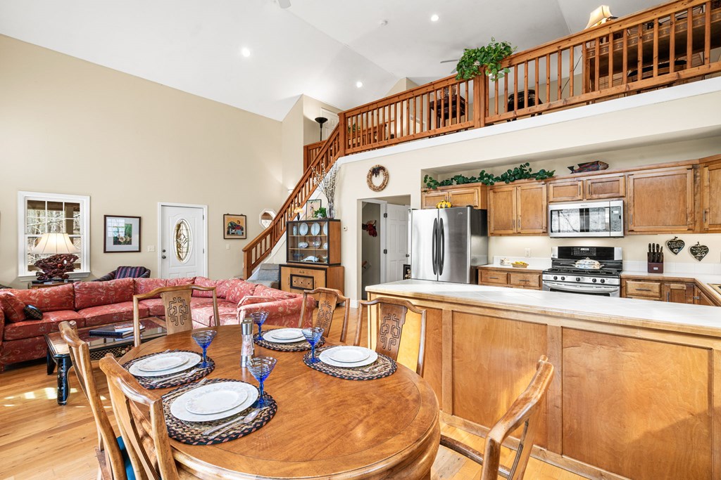 424895 Young Harris Residential