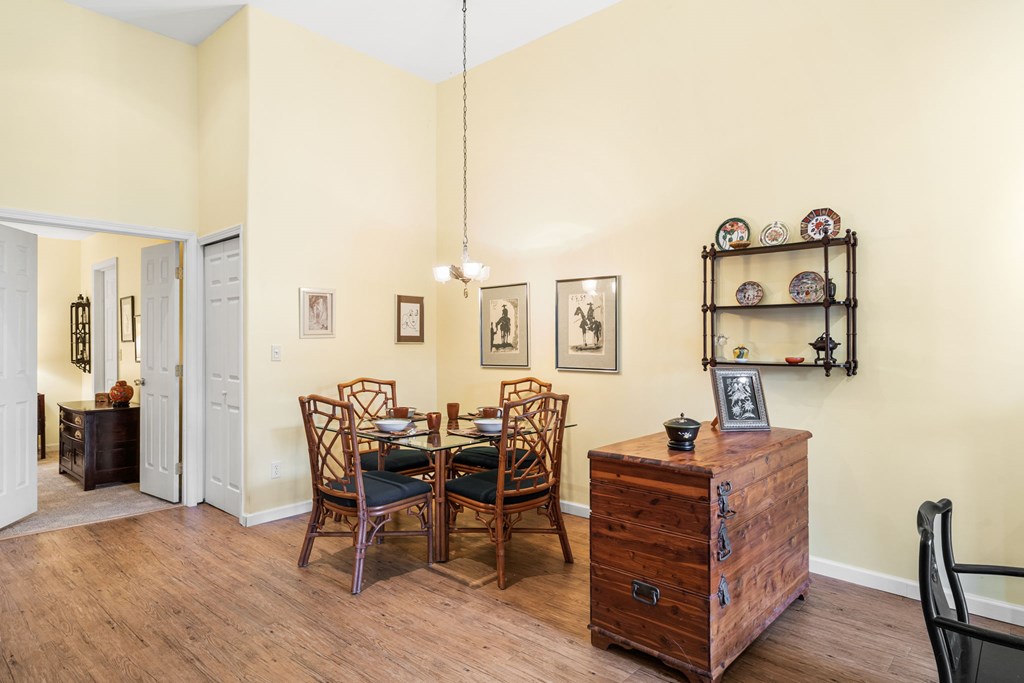 424895 Young Harris Residential