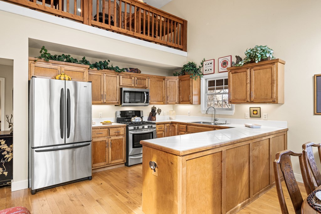 424895 Young Harris Residential