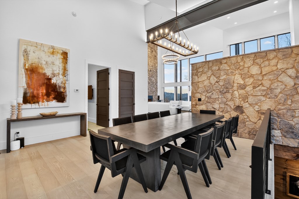 424899 Blue Ridge Residential