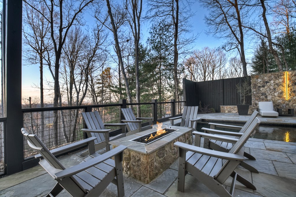 424899 Blue Ridge Residential