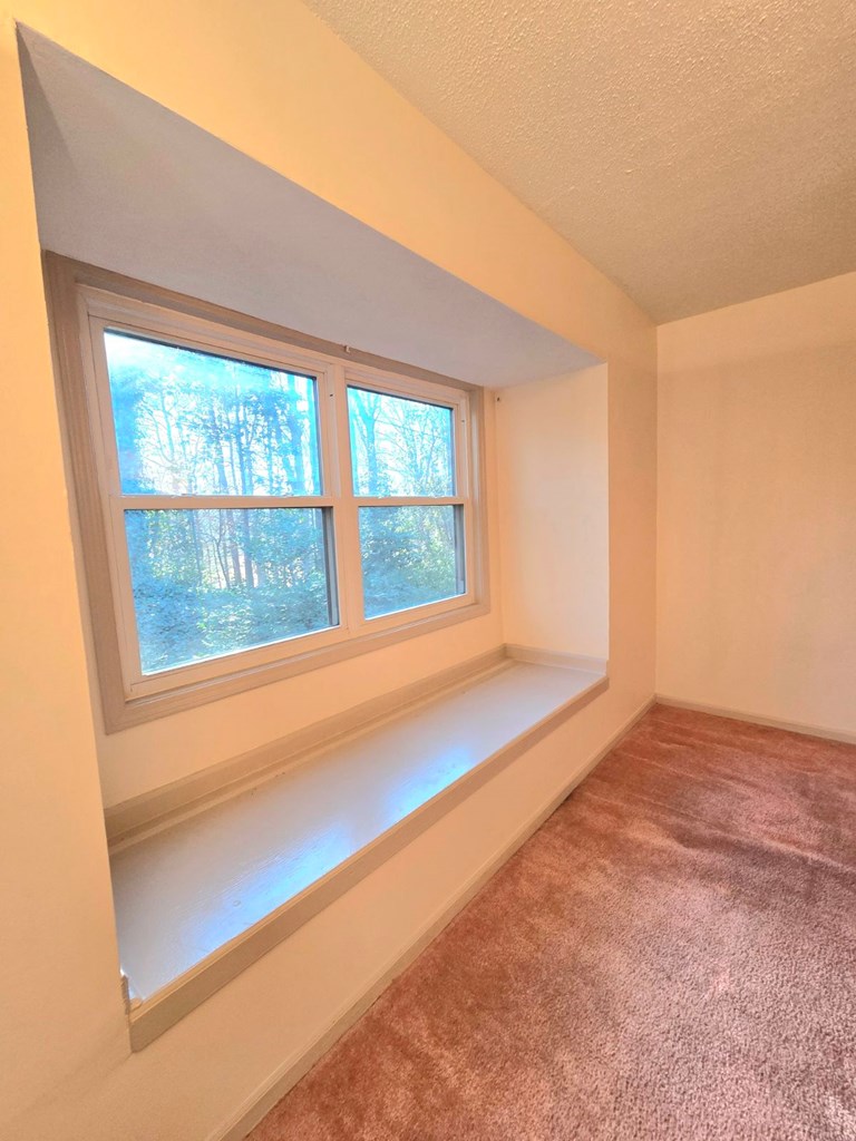 424902 Sandy Springs Condominium