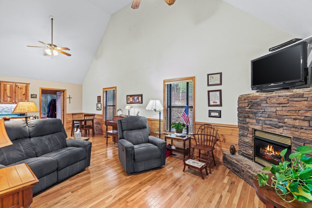 424903 Blairsville Residential