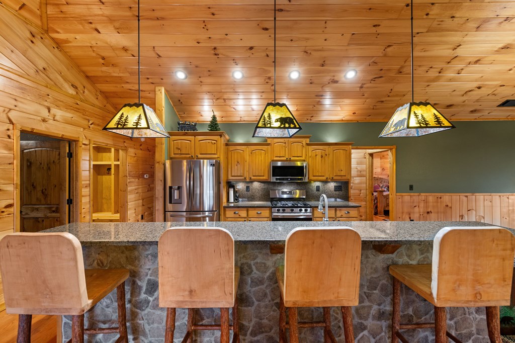 424906 Morganton Residential