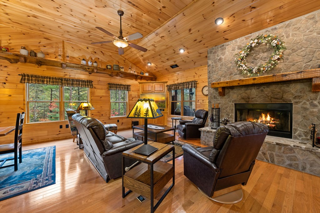 424906 Morganton Residential