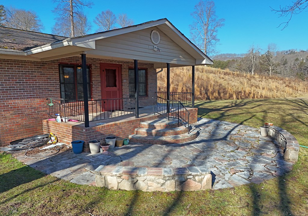 424908 Blairsville Residential