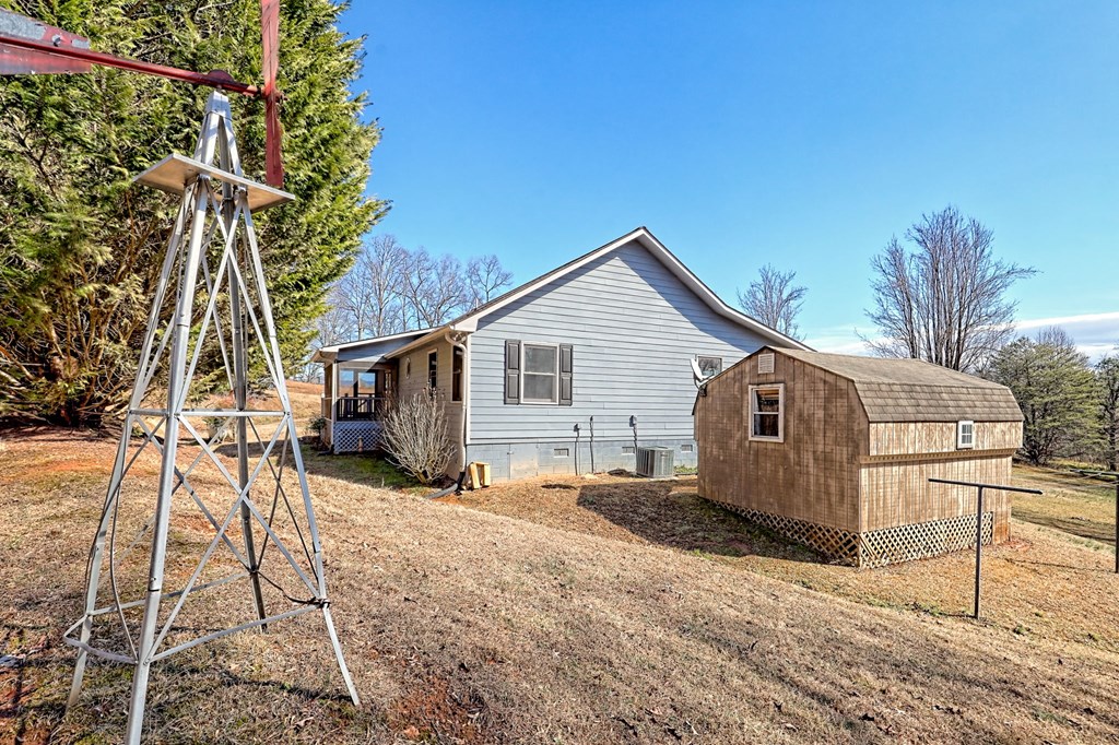 424911 Hayesville Residential