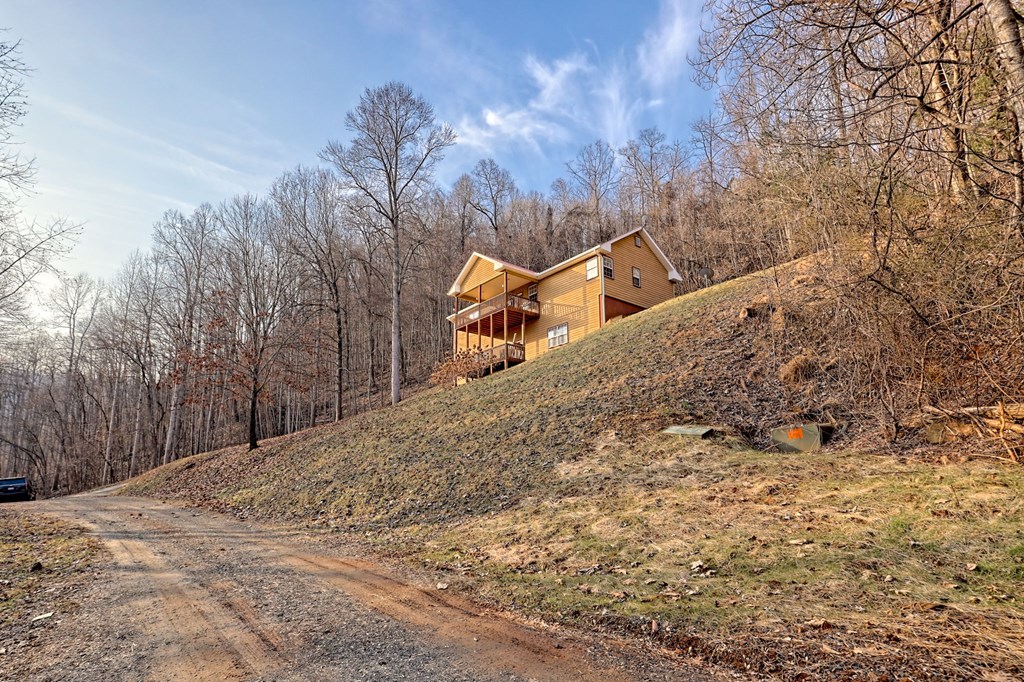 424912 Hayesville Residential