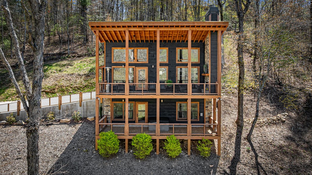 424914 Morganton Residential