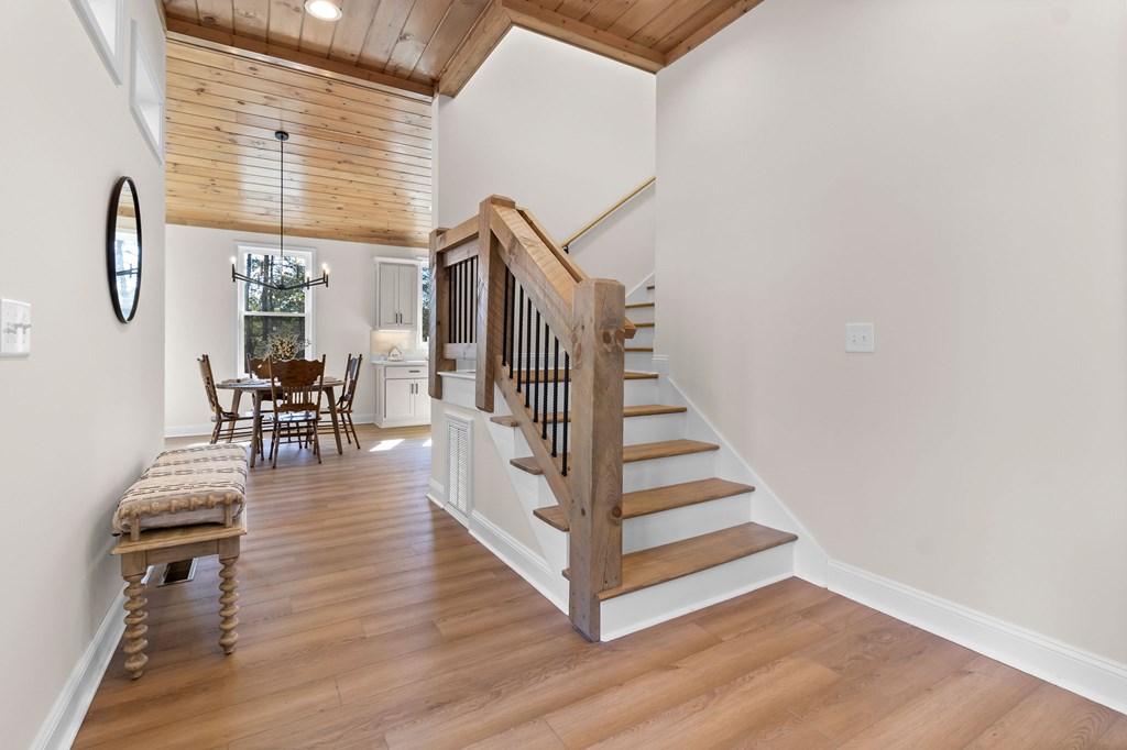 424916 Mineral Bluff Residential