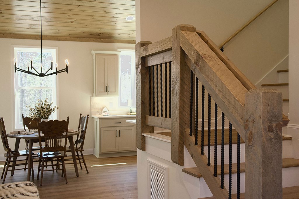 424916 Mineral Bluff Residential