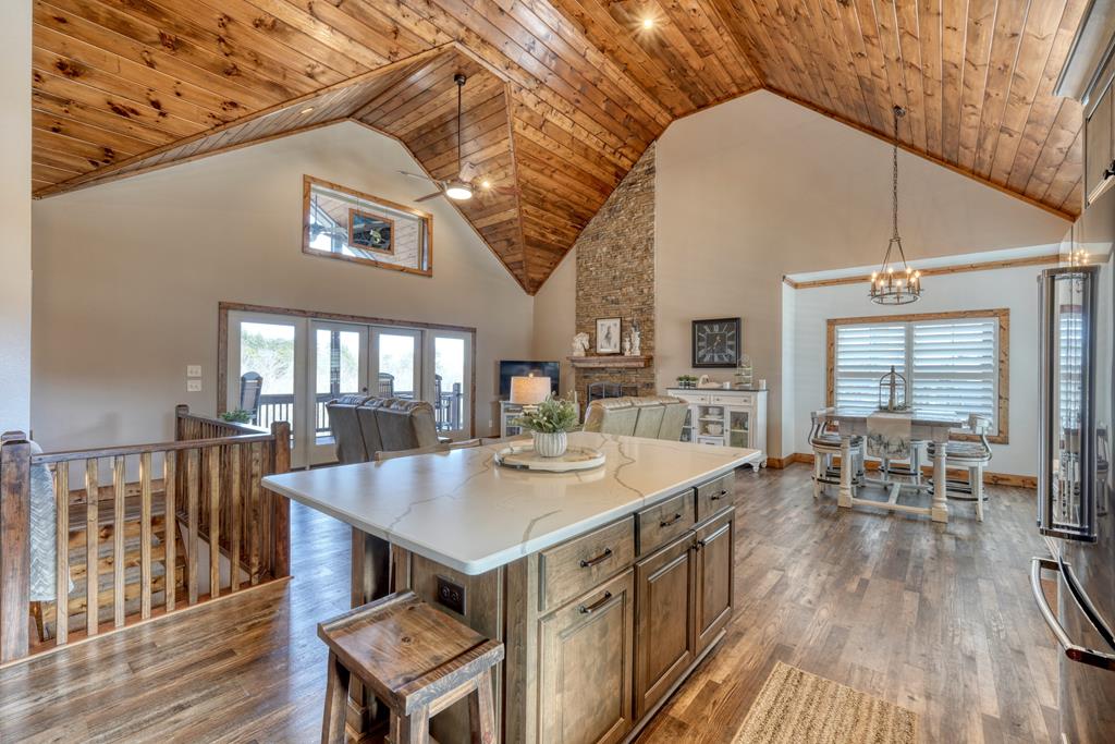 424920 Young Harris Residential