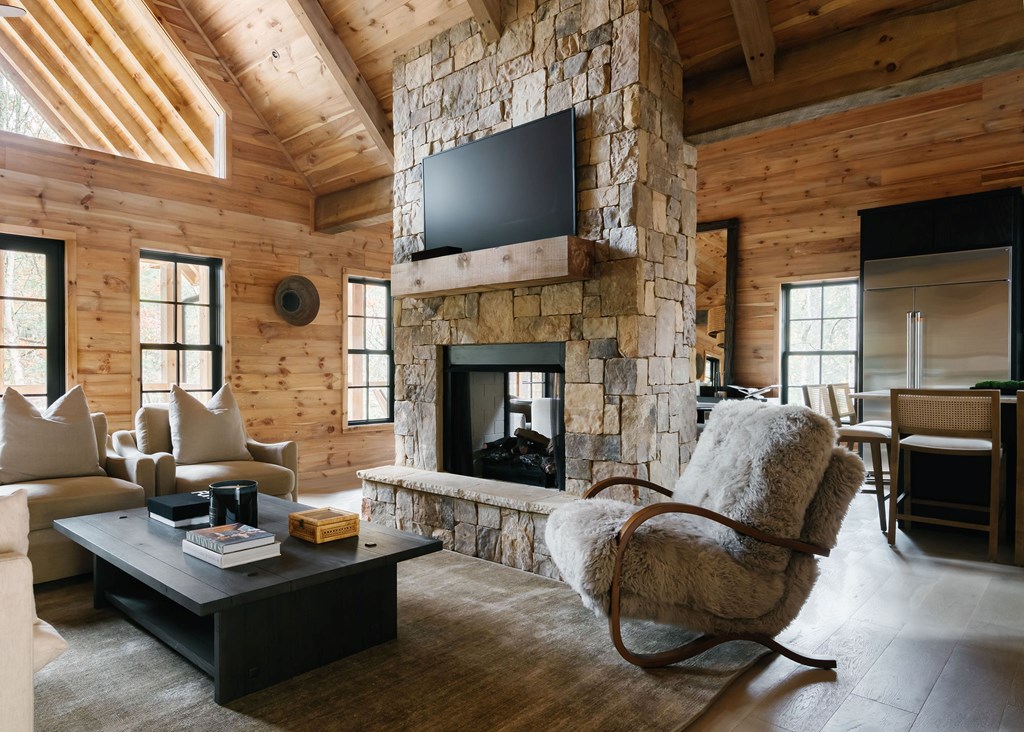 424921 Blue Ridge Residential