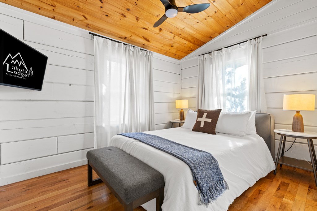 424931 Mineral Bluff Residential