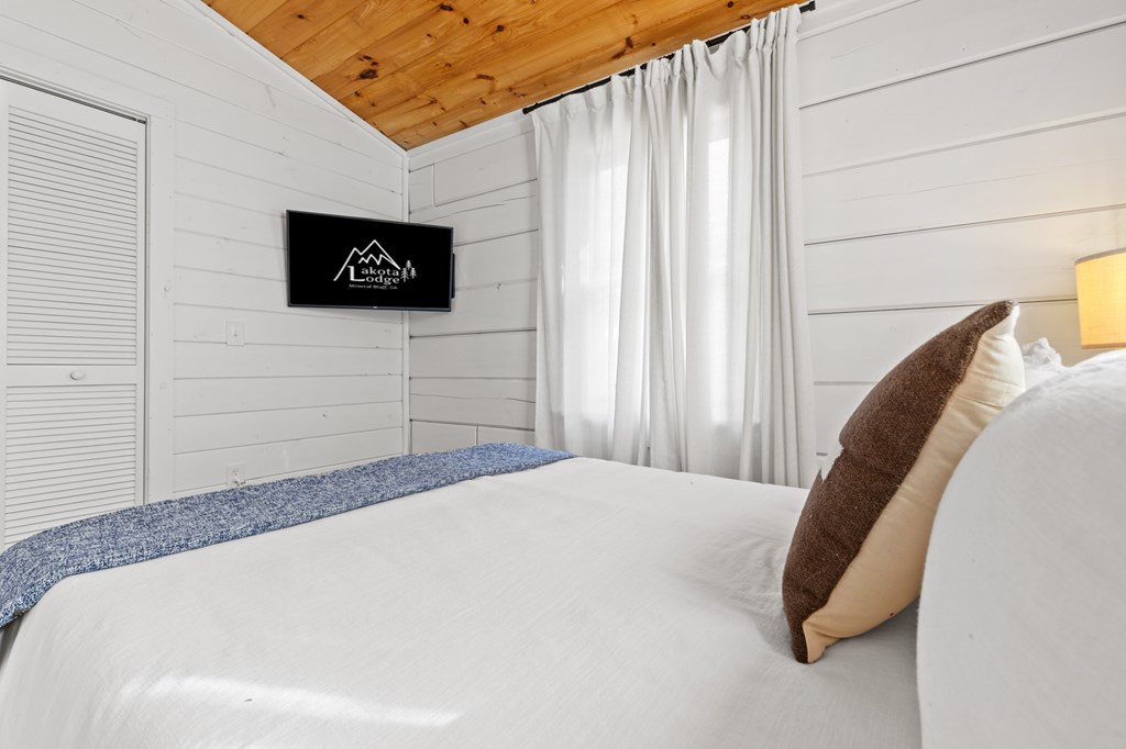 424931 Mineral Bluff Residential